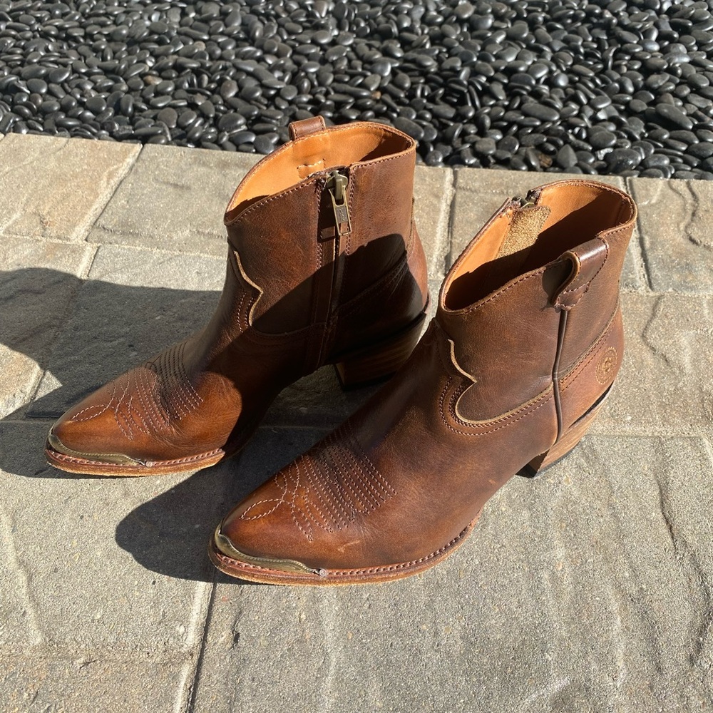 Stylish Brown Leather Western Booties